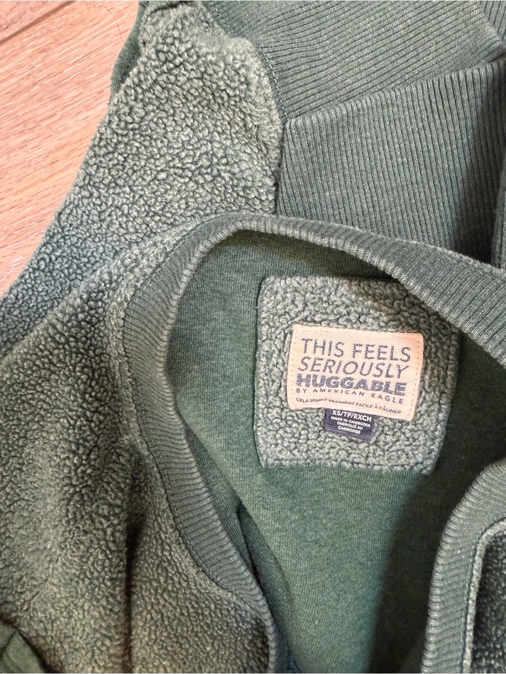 American Eagle This Feels Seriously Huggable Oversized Green Crewneck Sweatshirt - Picture 5 of 5